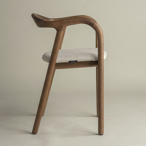 chaise contemporaine 1