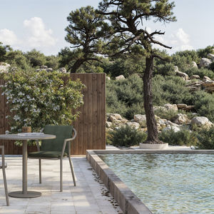 chaise de restaurant contemporaine