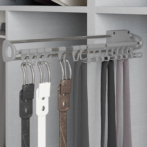 porte-ceinture pour armoire