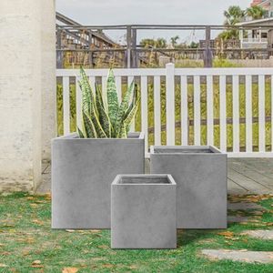 jardinière en fibre de verre