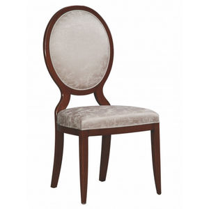 chaise classique 1
