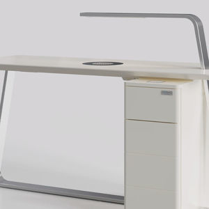 table de manucure avec aspirateur