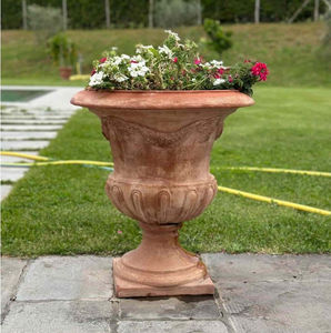 pot de fleur en terracotta
