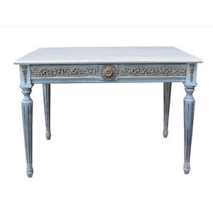 bureau sur pied