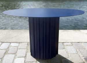 table contemporaine