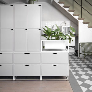 système de rangement sur pied