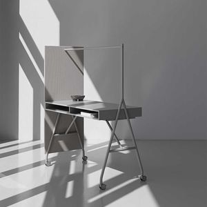 bureau sur pied