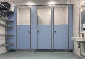 cloison pour sanitaire en HPL