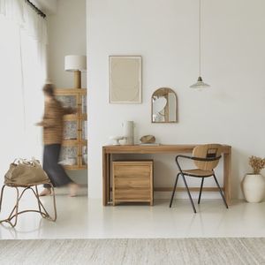 bureau sur pied