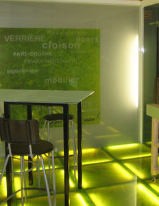 plaque signalétique en verre
