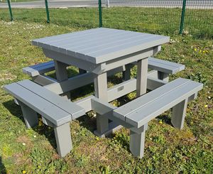 table de pique-nique contemporaine