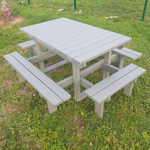 table de pique-nique contemporaine