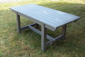 table contemporaine