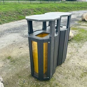 poubelle en métal