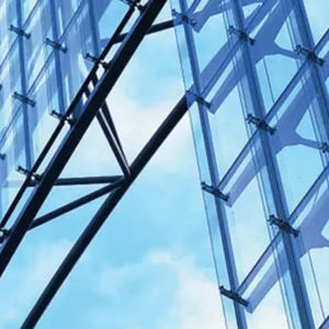système de façade en verre