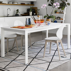 table contemporaine