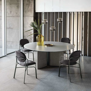 chaise contemporaine 1