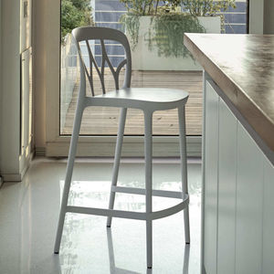 tabouret de bar en fibre de verre 1