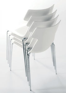 chaise contemporaine / empilable / en métal laqué / en polymère