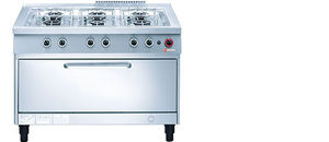 cuisinière à gaz / professionnelle
