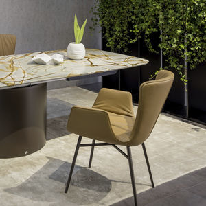chaise contemporaine