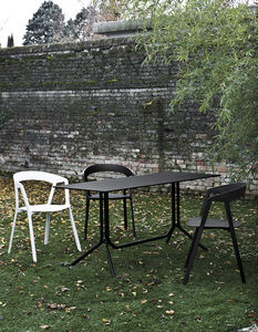 table contemporaine