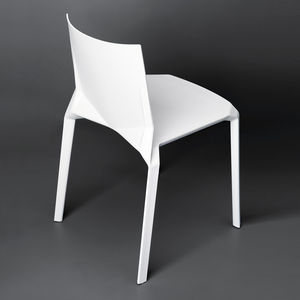 chaise de jardin contemporaine