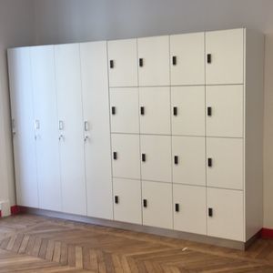 casier vestiaire en bois
