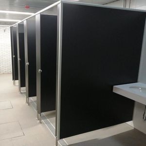 cabine sanitaire en HPL