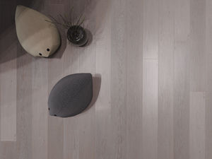 parquet contrecollé / collé / en chêne / brossé