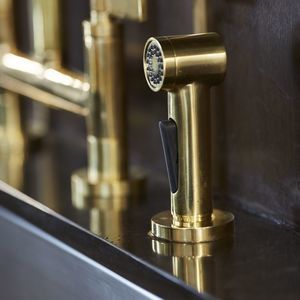 douchette latérale en laiton