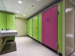 cabine sanitaire stratifiée 1