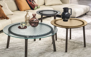 table basse contemporaine / en verre / avec piètement en bois massif / ronde
