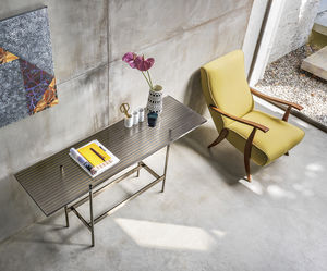 console contemporaine