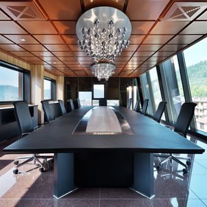 table de conférence contemporaine