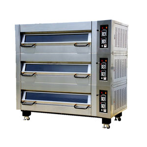 four professionnel / à gaz / pose libre / avec sole fixe