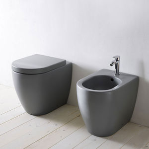 bidet en céramique