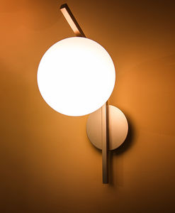 applique murale contemporaine / en métal peint / en verre / à LED