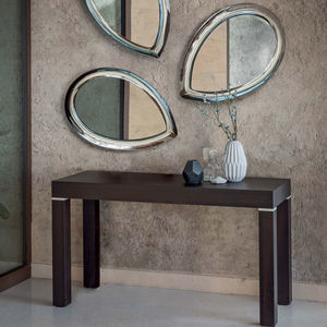console contemporaine