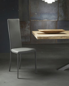 chaise contemporaine / tapissée / avec dossier haut / en cuir