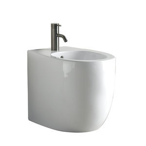 bidet en céramique
