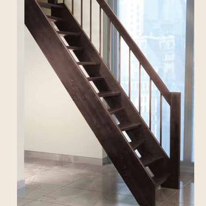 escalier droit / structure en bois / marche en bois / sans contremarche