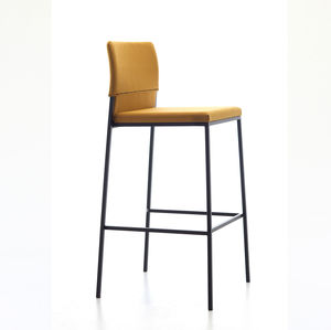 chaise de bar contemporaine / tapissée / avec repose-pieds / en tissu