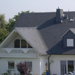 couverture de toit en ardoise