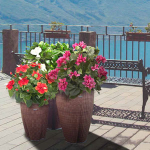 pot de jardin en résine tressée