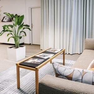 table d'appoint contemporaine