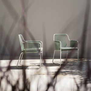 chaise contemporaine