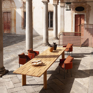 table contemporaine