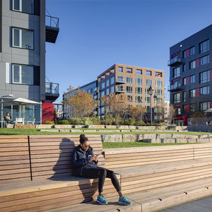 banc public contemporain