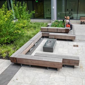 banc public contemporain